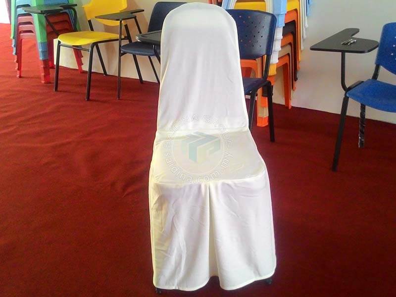 kerusi plastik pipee